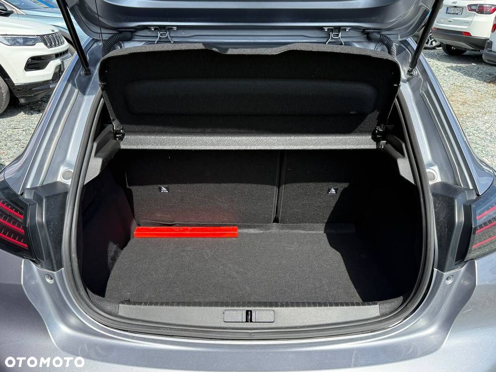 Peugeot 208 - 29