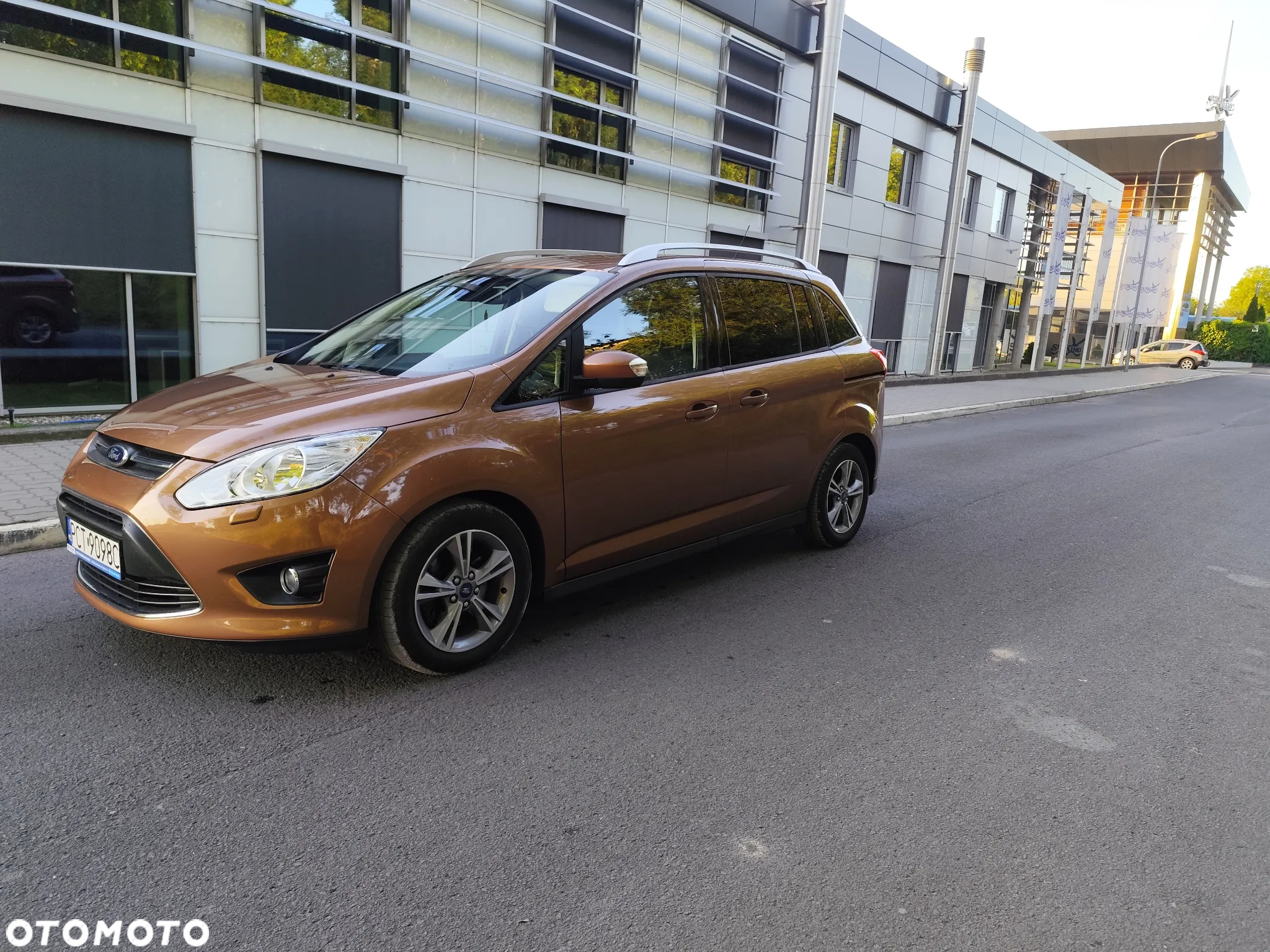 Ford Grand C-MAX 1.0 EcoBoost Start-Stopp-System Champions Edition - 2