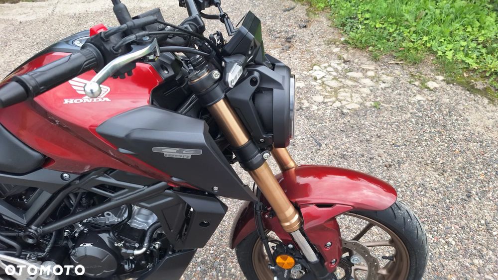 Honda CB - 8