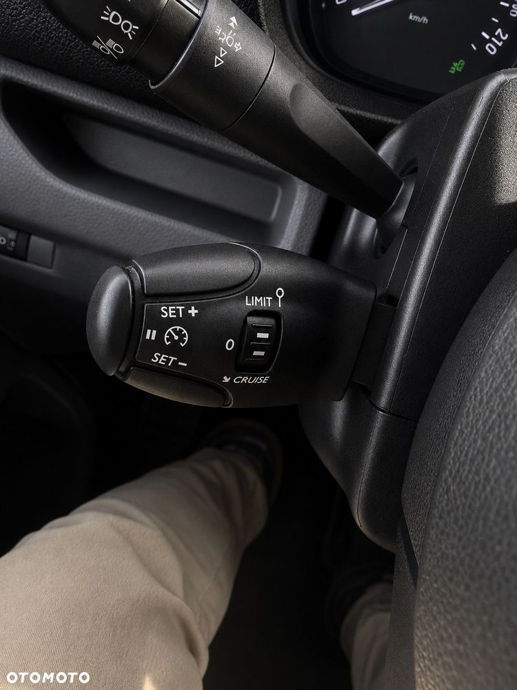 Opel Vivaro - 17