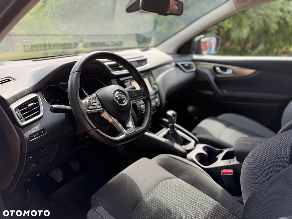 Nissan Qashqai 1.6 DIG-T N-Connecta - 18