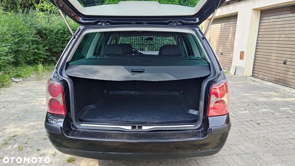 Volkswagen Passat 1.9 TDI Comfortline - 8