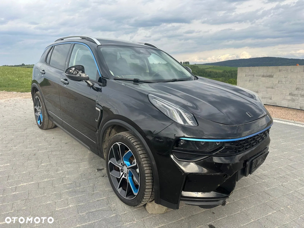 Lynk & Co 01 PHEV