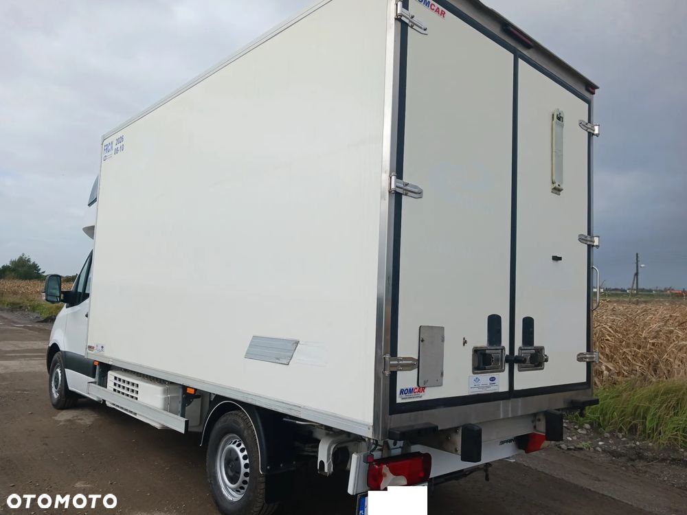Mercedes-Benz Sprinter 907 Max 20r maxi 316 CDI 160 KM SALON Sypialnia webasto Klima Izoterma Siła Chłodnia Mroźnia Agregat - 17