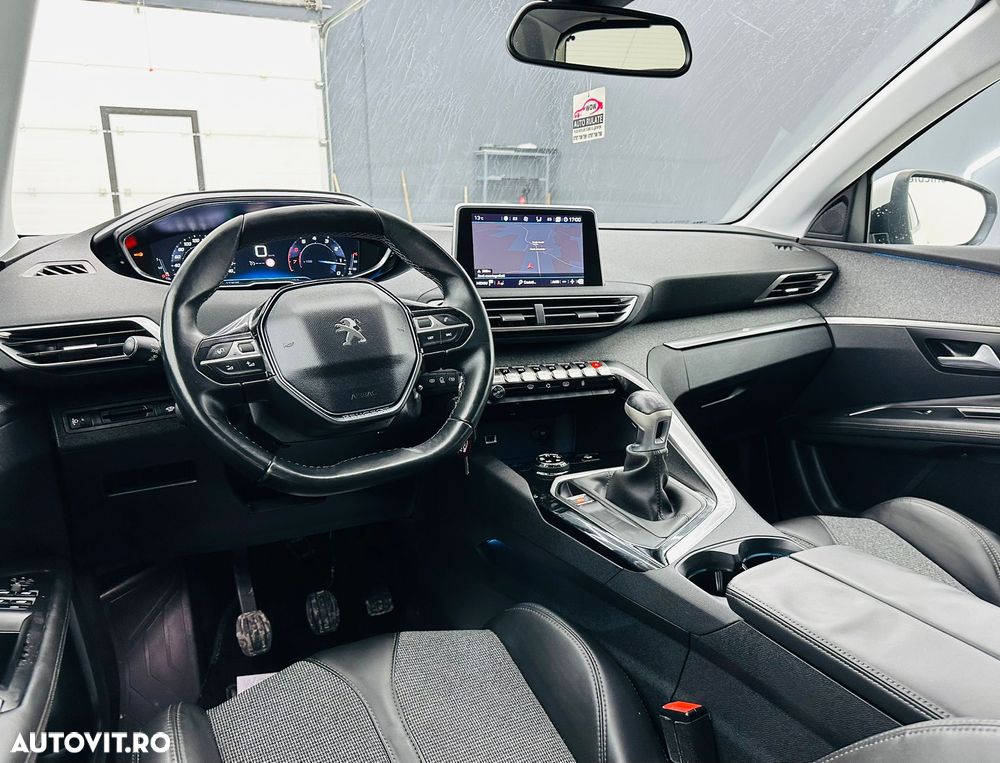 Peugeot 3008 PureTech 130 Stop & Start GPF Allure - 18