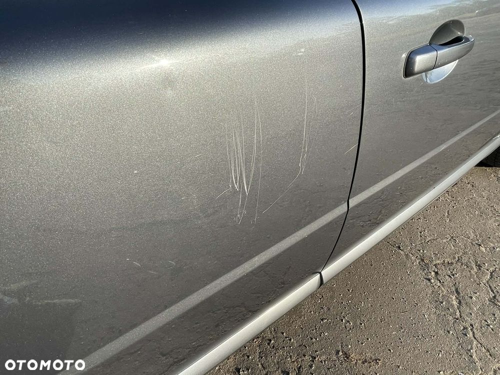 Volvo V70 2.0 Momentum - 14