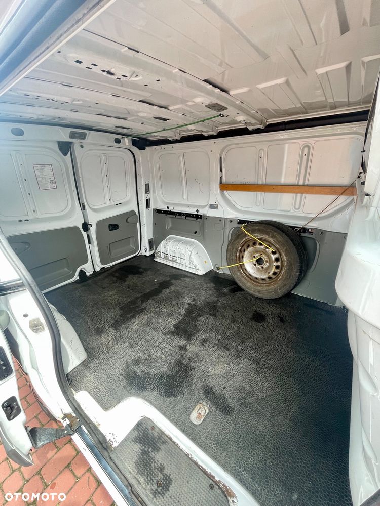Opel Vivaro - 14