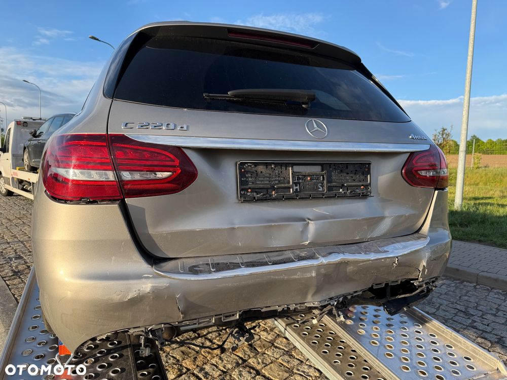 Mercedes-Benz Klasa C 220 d 4Matic 9G-TRONIC Night Edition - 2