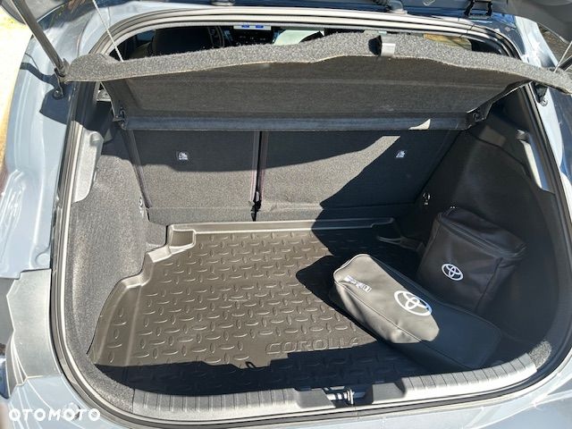 Toyota Corolla 1.8 Business Edition - 17