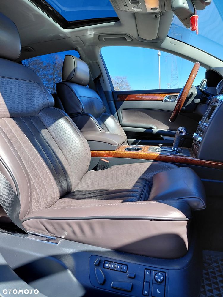 Volkswagen Phaeton - 35