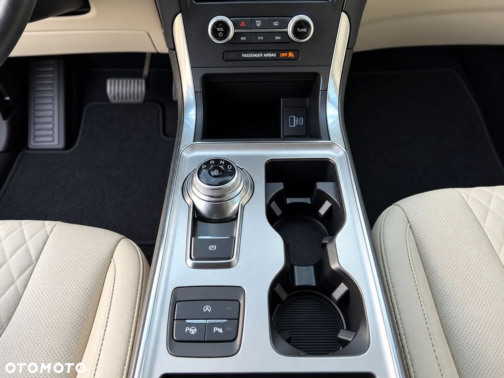 Ford Edge - 12