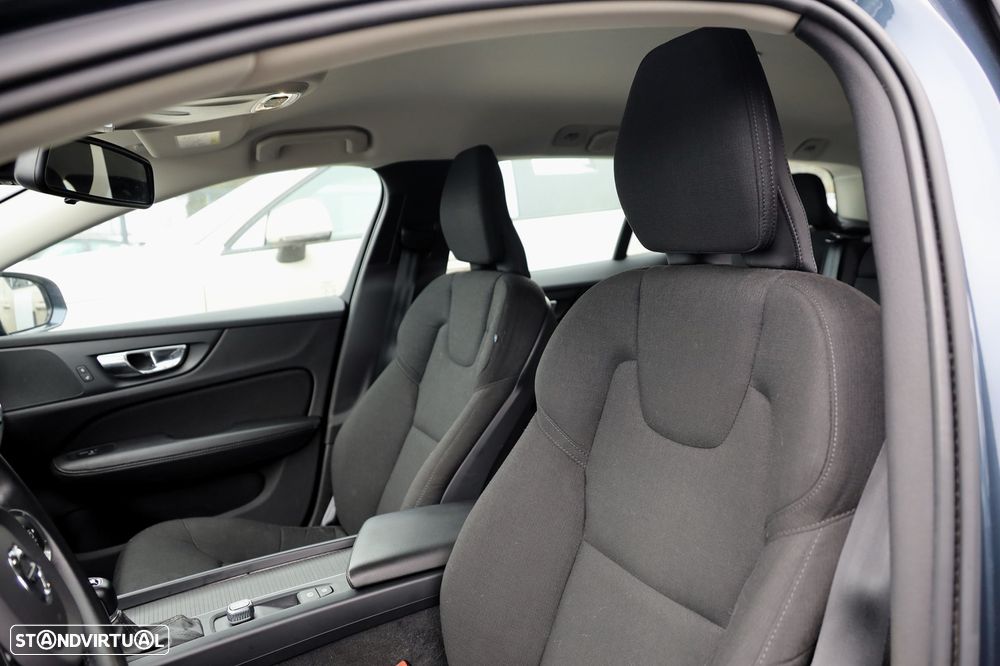 Volvo V60 2.0 D3 Momentum Core Geartronic - 7