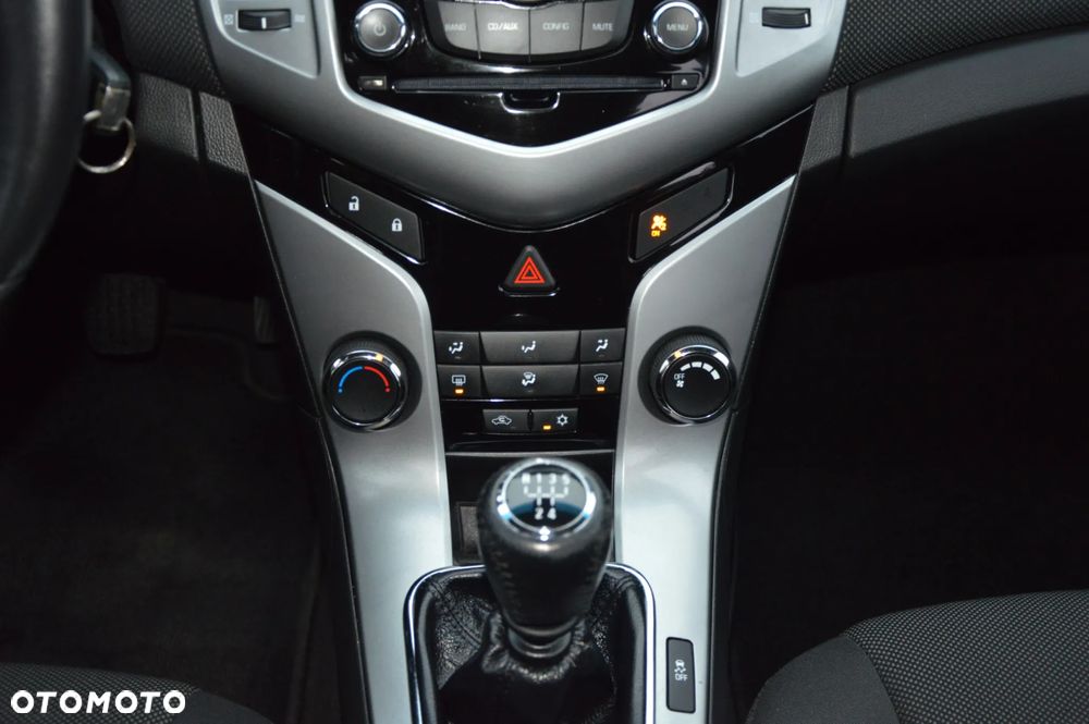 Chevrolet Cruze 1.8 LT+ - 28