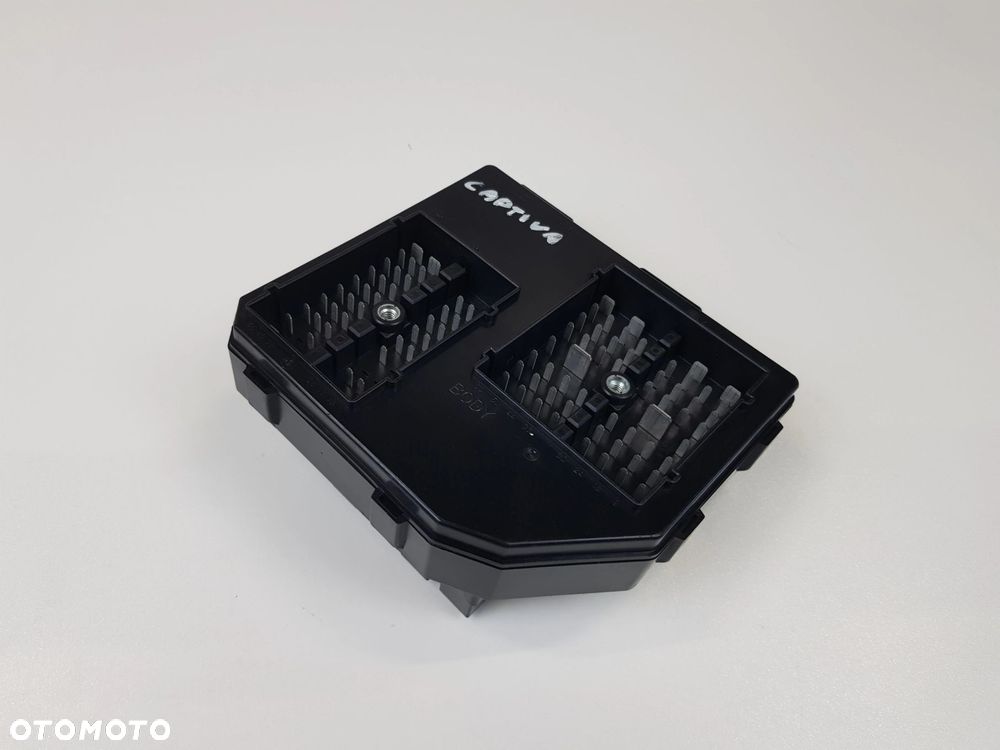 Moduł Skrzynka bezpieczników Chevrolet Captiva 2.2 95202005 - 6