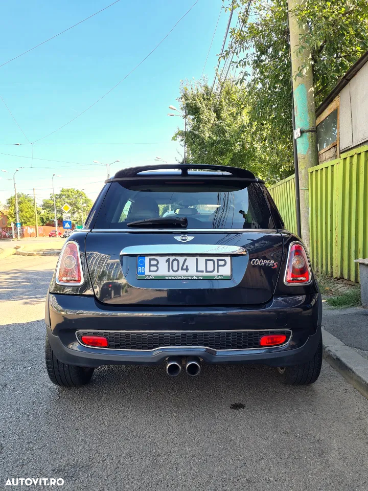 Mini Cooper S Standard - 8
