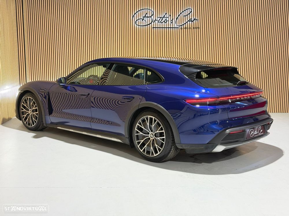 Porsche Taycan Cross Turismo 4 - 3