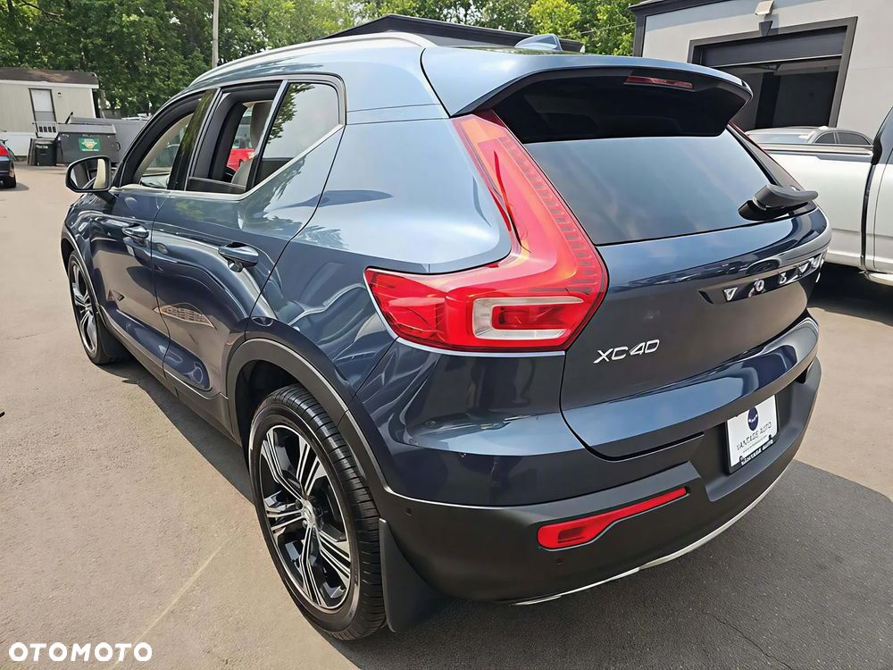 Volvo XC 40 - 3