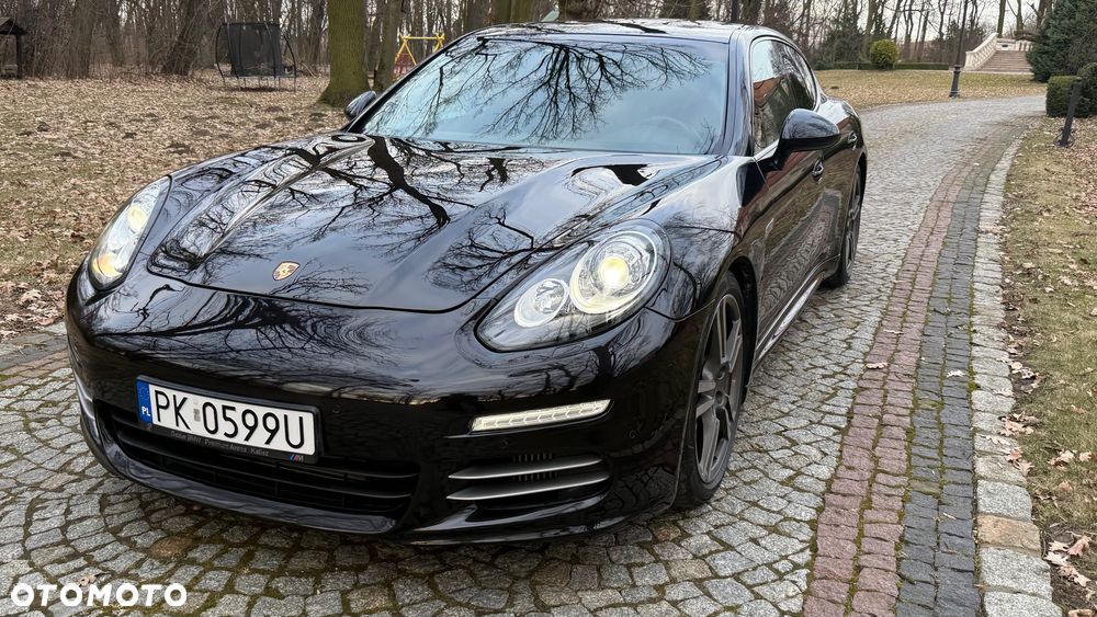 Porsche Panamera 4S - 4