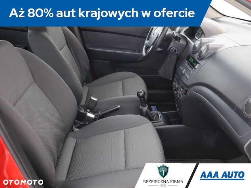 Chevrolet Aveo - 11