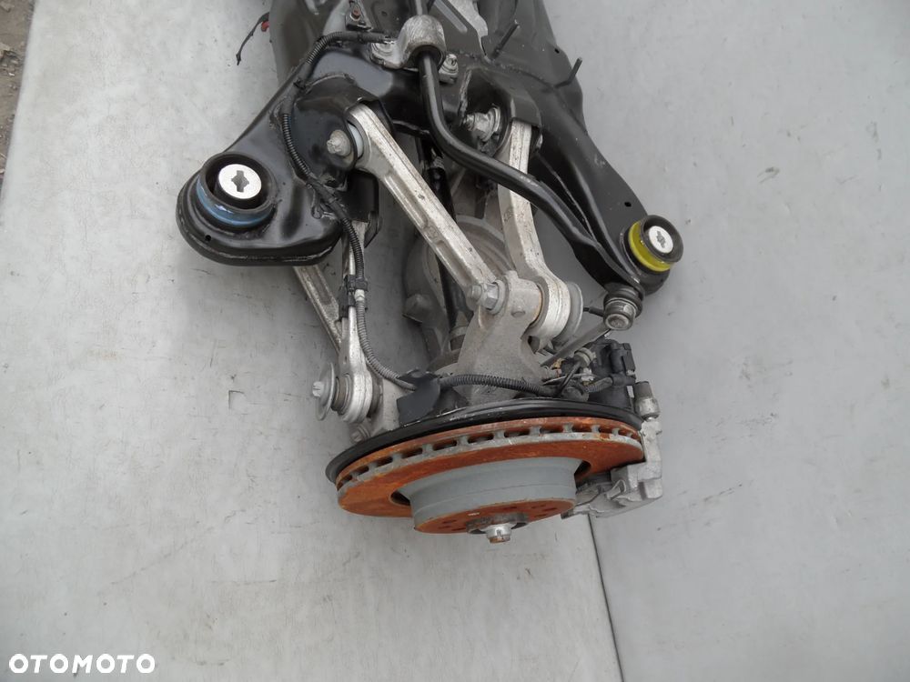 OŚ TYLNA BELKA TYŁ ZAWIESZENIE MASERATI LEVANTE - 2