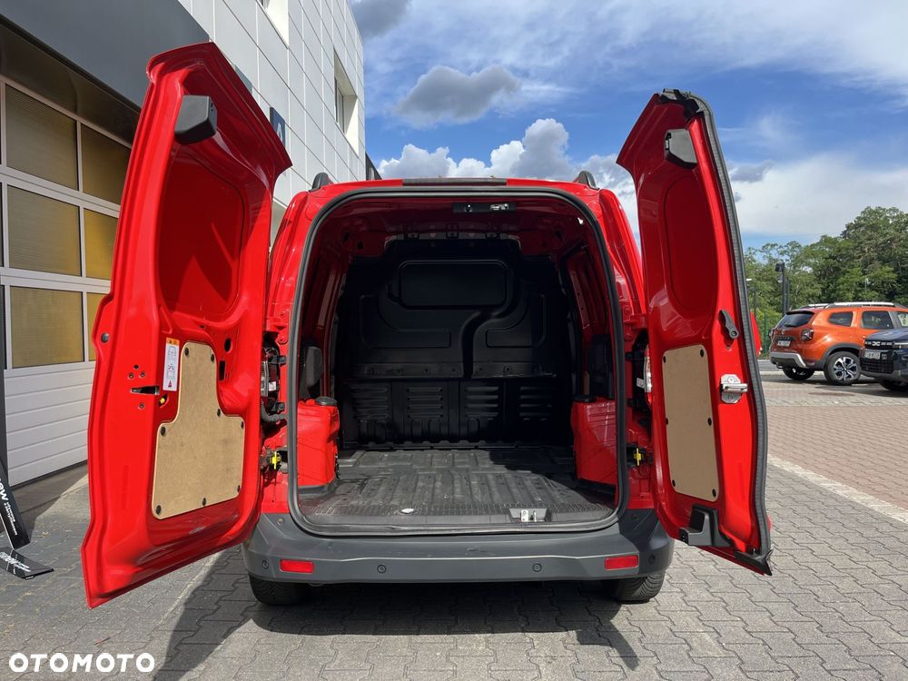 Ford Transit Courier - 17