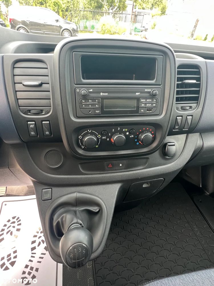 Opel Vivaro - 17