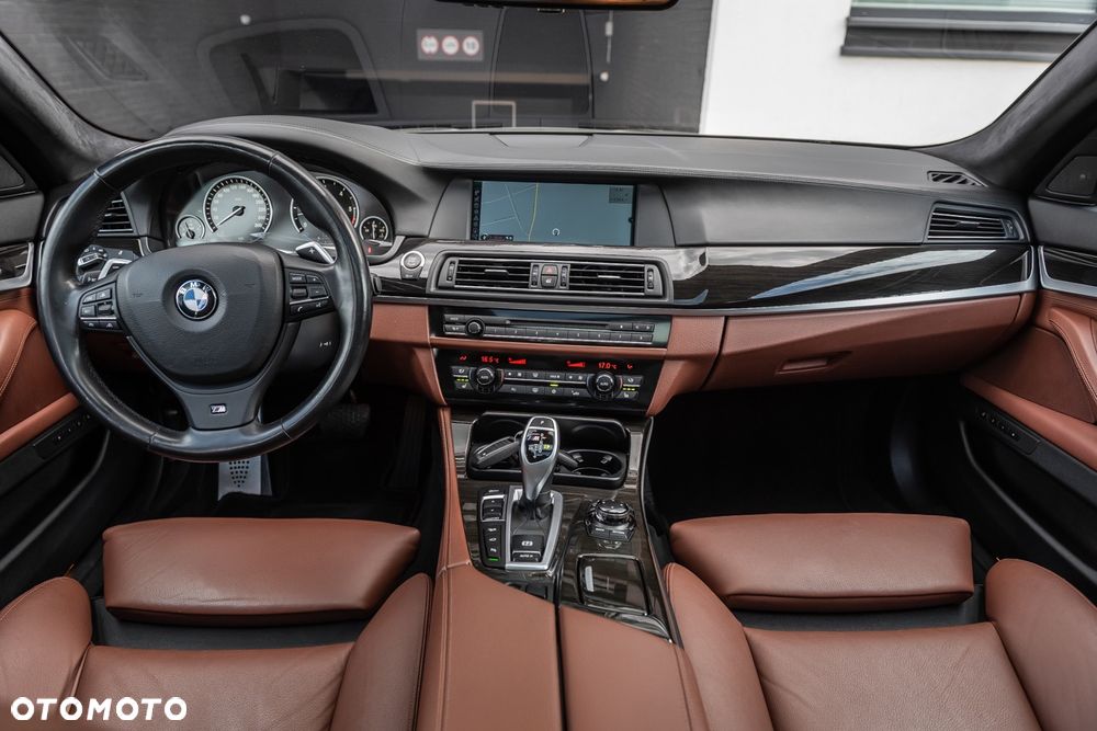 BMW Seria 5 M550d xDrive - 33
