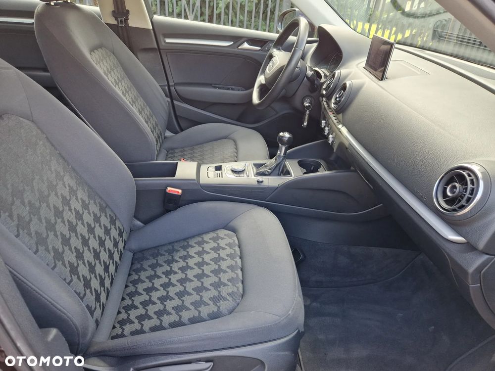 Audi A3 Sportback - 32