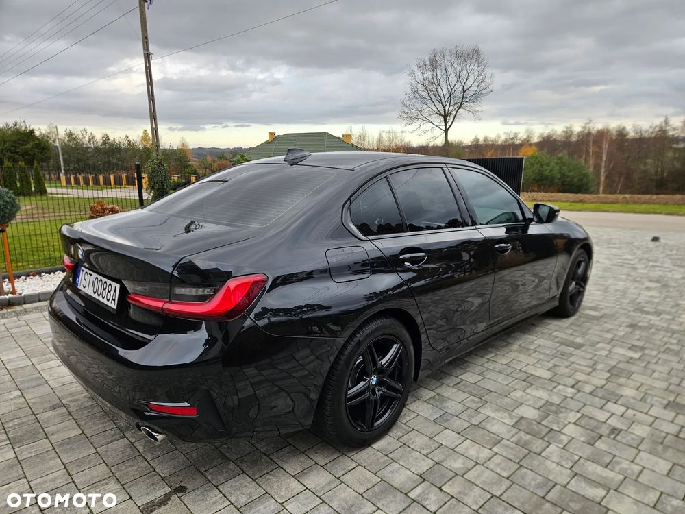 BMW Seria 3 318d Edition M Sport Shadow - 11