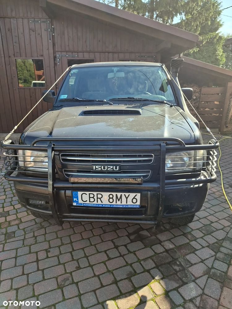 Isuzu Trooper - 2