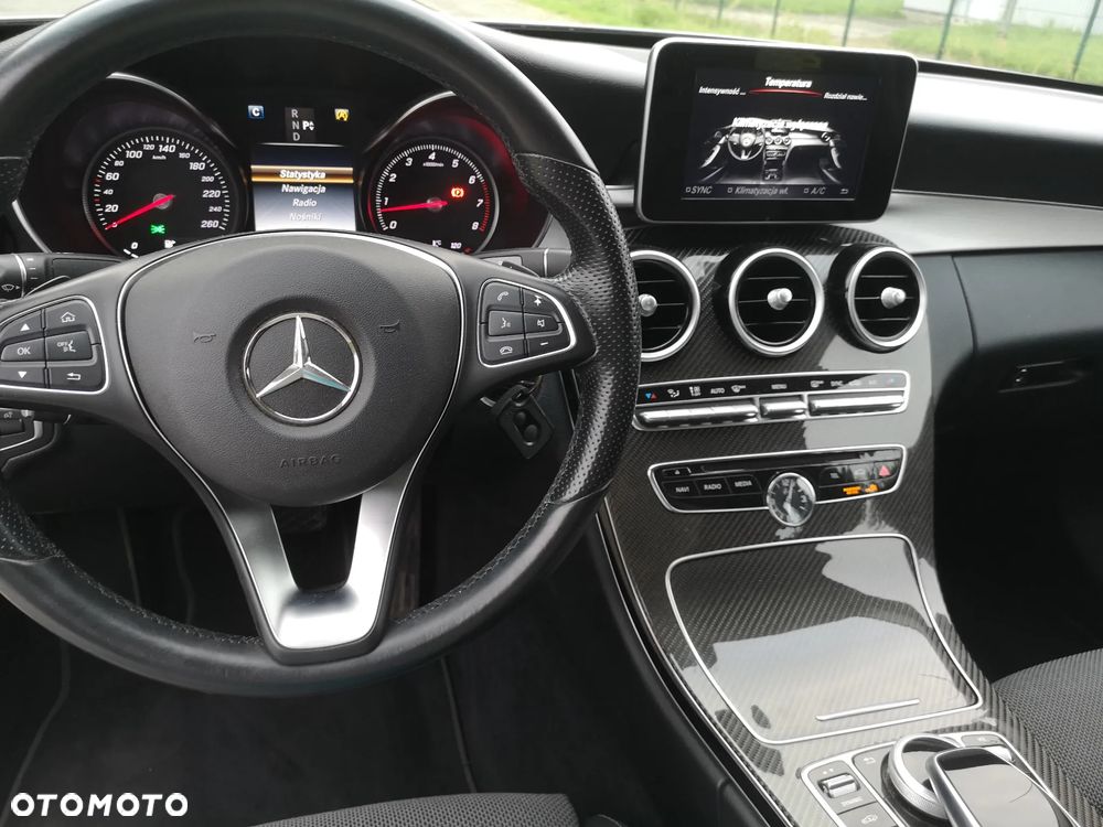 Mercedes-Benz Klasa C 250 7G-TRONIC - 15