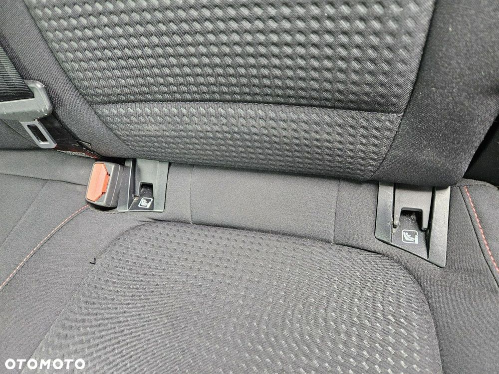 Ford Focus 1.5 EcoBlue Start-Stopp-System ST-LINE DESIGN - 15