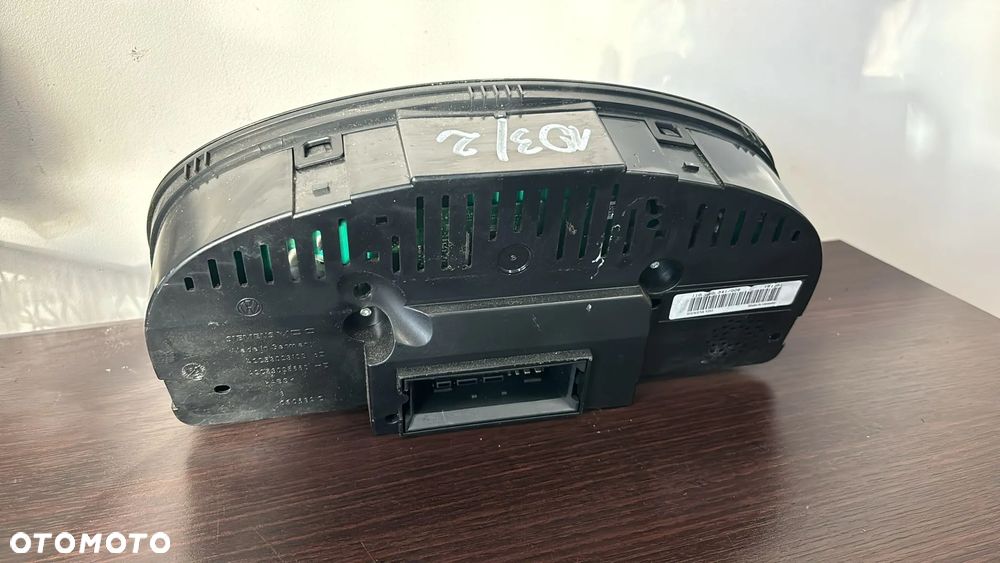 Licznik Obrotomierz VW Caddy 2K0920843C 110080341006    (103/2) - 2