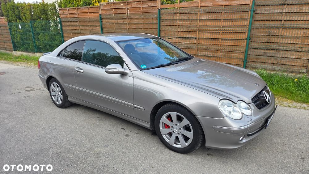 Mercedes-Benz CLK - 6