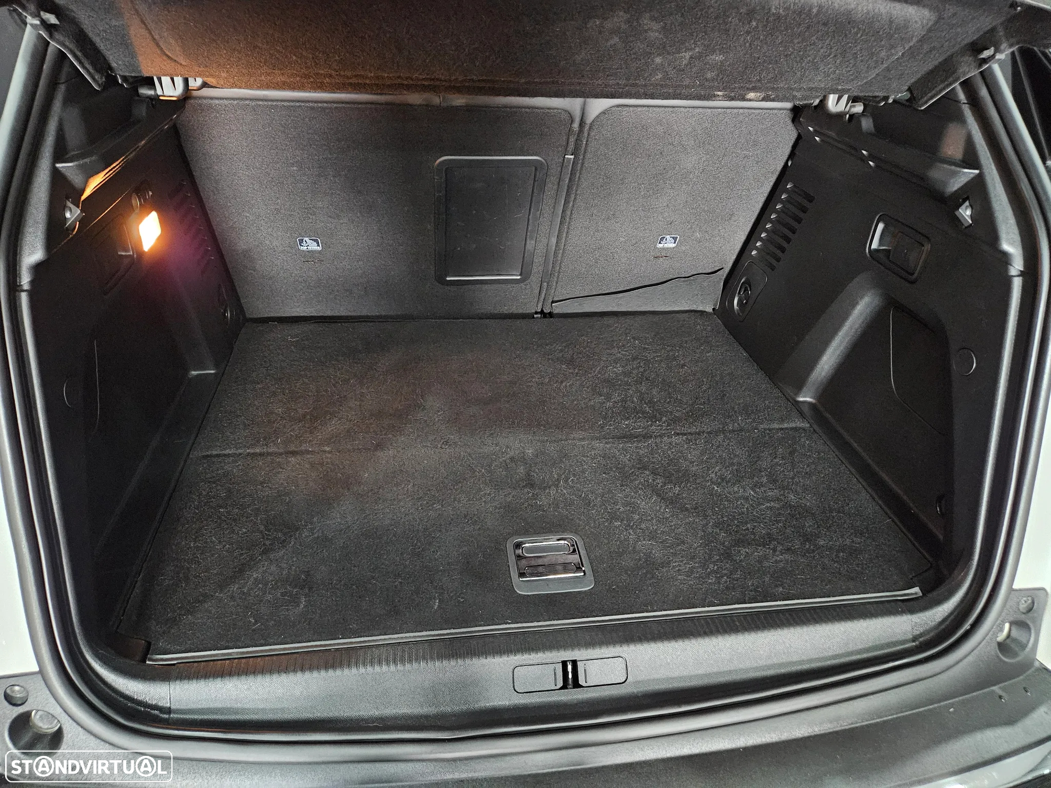 Peugeot 3008 Hybrid 225 e-EAT8 GT - 27