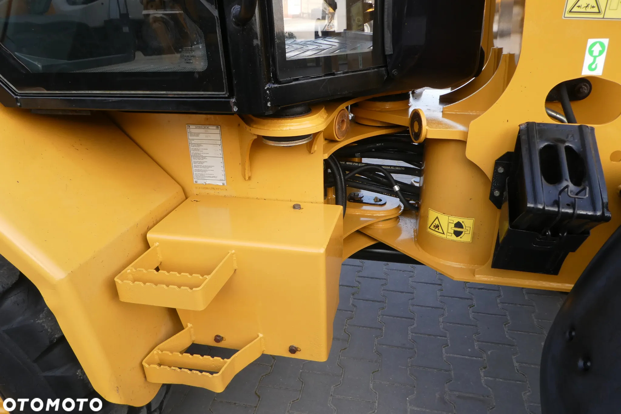 Caterpillar 906 ŁYZKA+WIDŁY - 11
