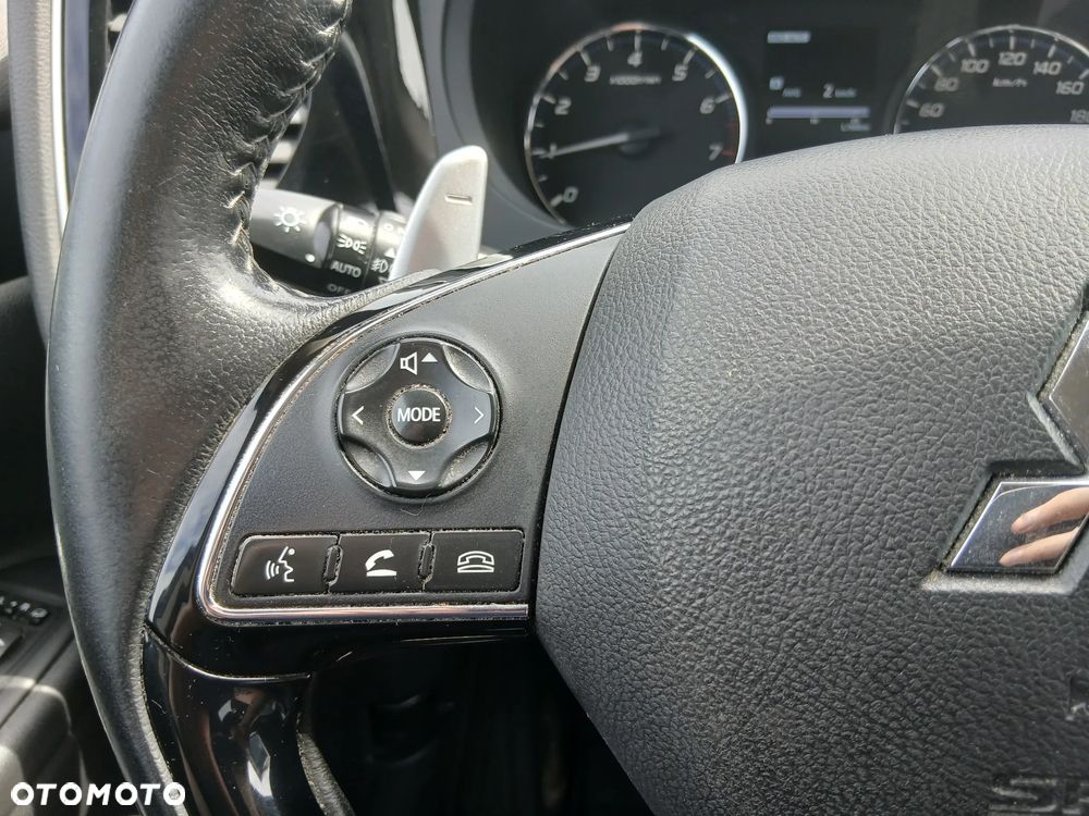Mitsubishi Outlander 2.0 Intense Comfort 4WD CVT - 17
