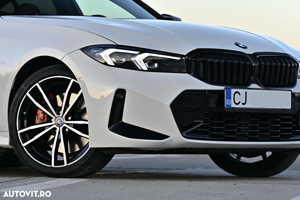 BMW Seria 3 330i xDrive Aut. M Sport - 32