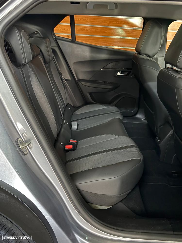 Peugeot 2008 1.2 PureTech Allure Pack - 15