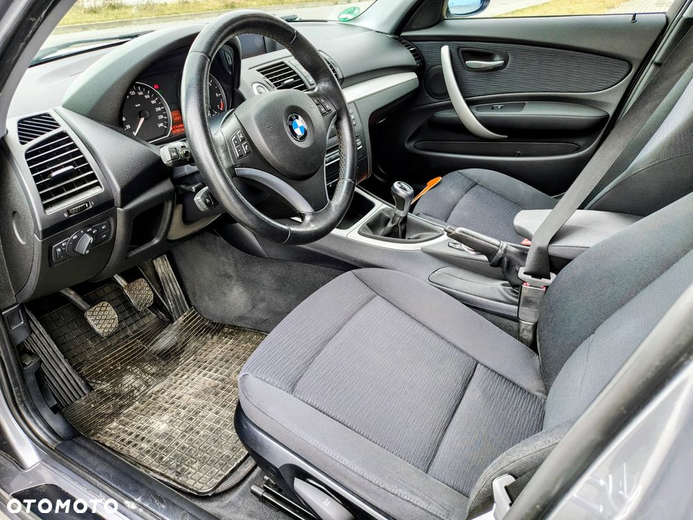 BMW Seria 1 116i - 13