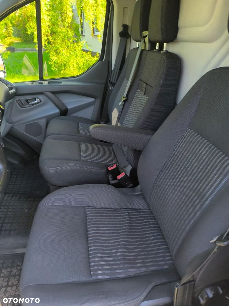 Ford TRANSIT CUSOM - 7