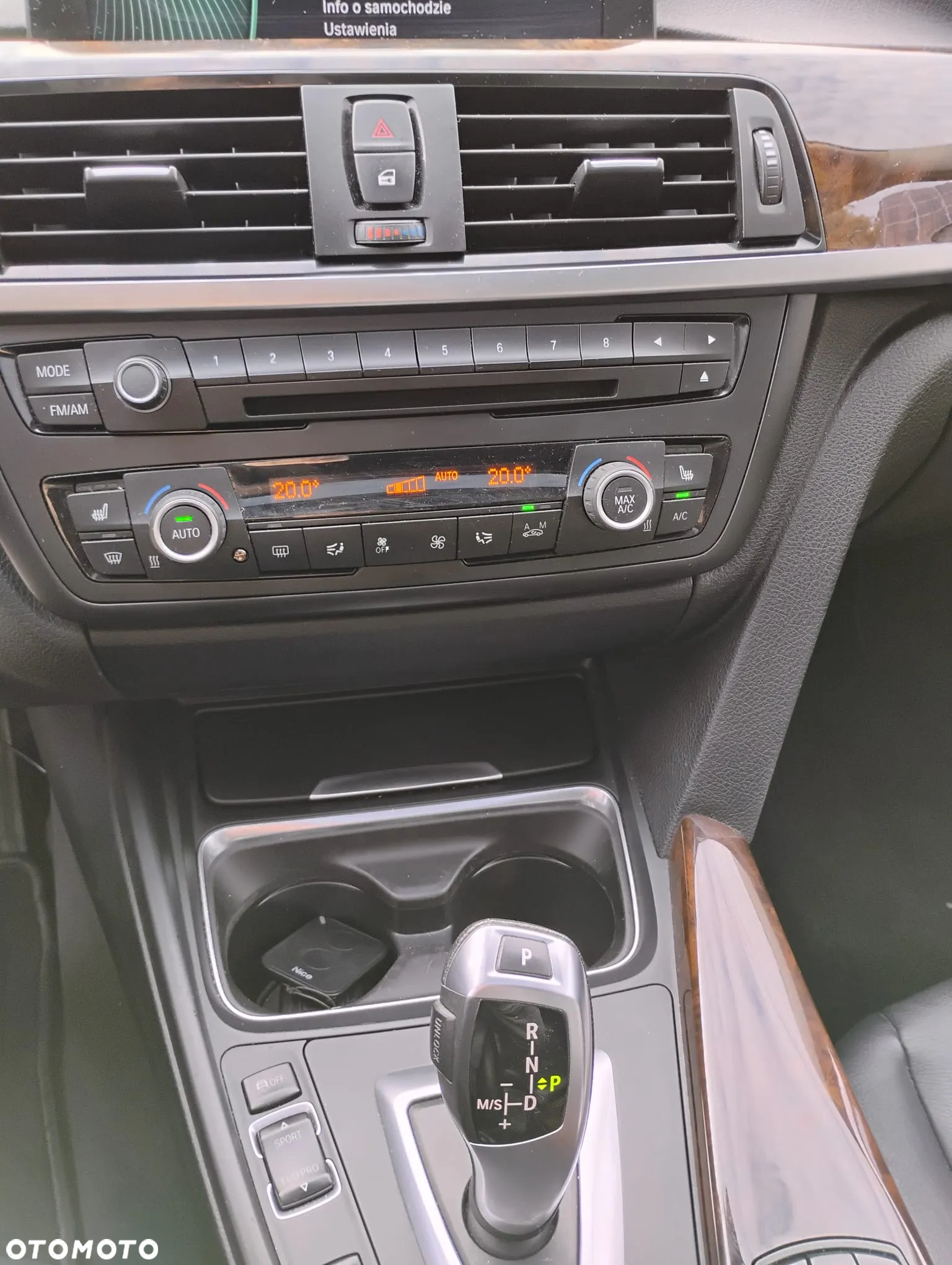 BMW Seria 3 320i Luxury Line - 17
