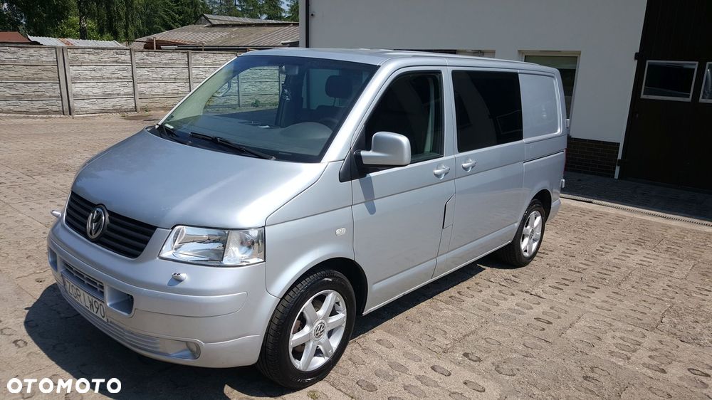 Volkswagen Transporter - 1