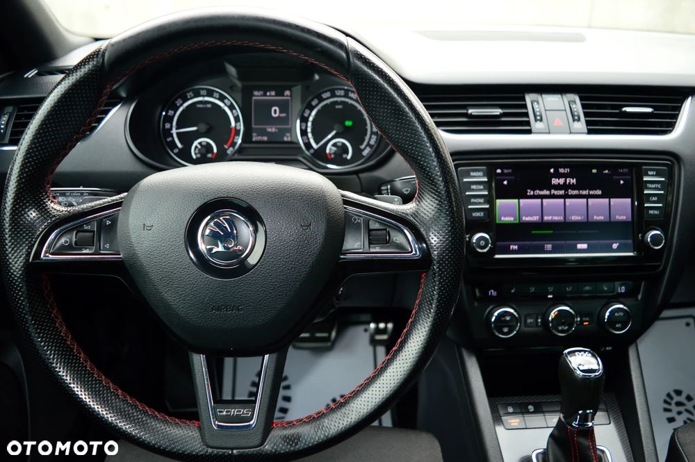 Skoda Octavia 2.0 TDI DSG RS - 17