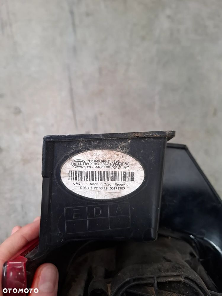 Lampa tył Volkswagen transporter T6 2SK012.338-02 - 5