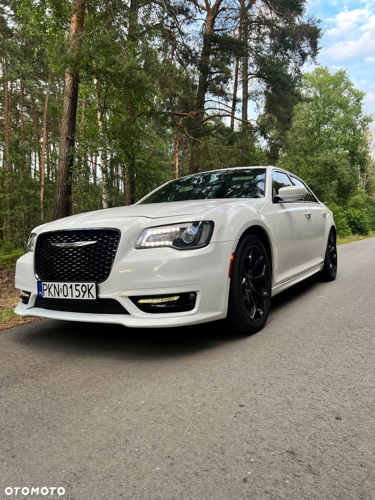 Chrysler 300s - 19