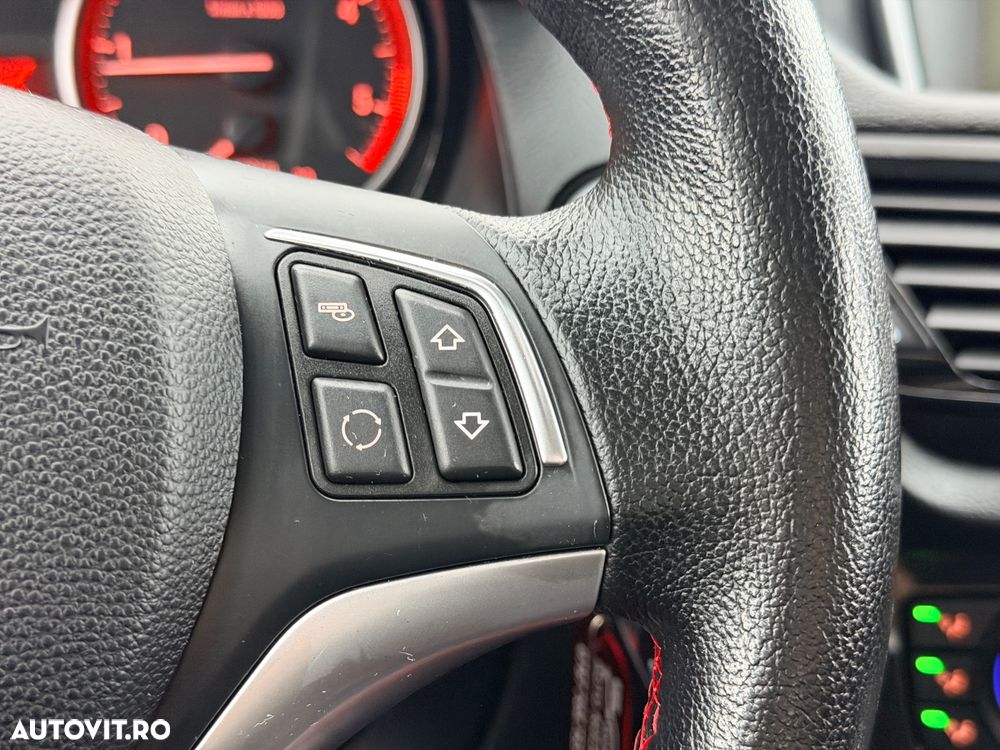 BMW X1 sDrive18d Sport Line - 28