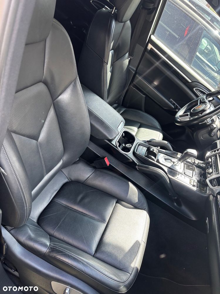 Porsche Cayenne Diesel Platinum Edition - 8
