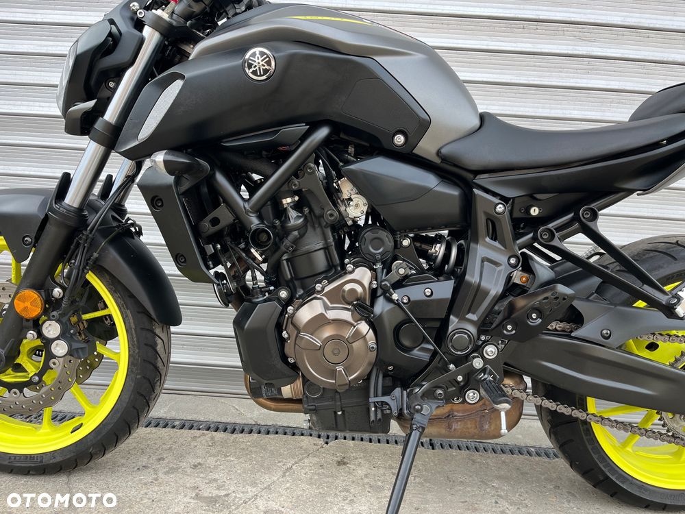 Yamaha MT - 32