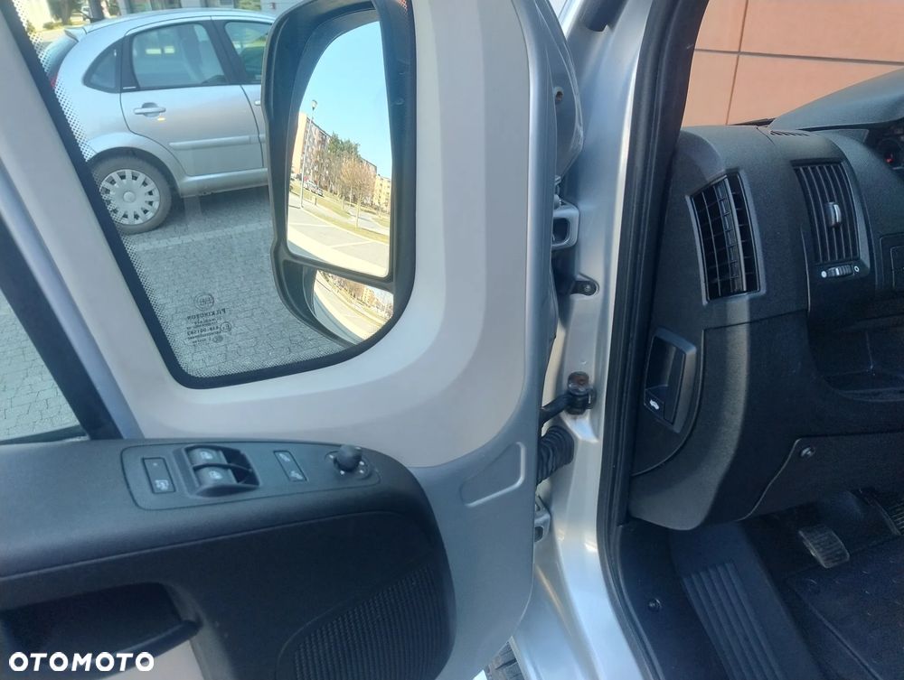 Peugeot BOXER PO LIFTINGU 2.0 HDI (130KM) 6-BIEGÓW (L2H2) STAN SUPER IDEALNY KLIMA FULL OPCJA NIE MA RDZY 100% ORYGINAŁ KM SERWIS ! ! ! - 17
